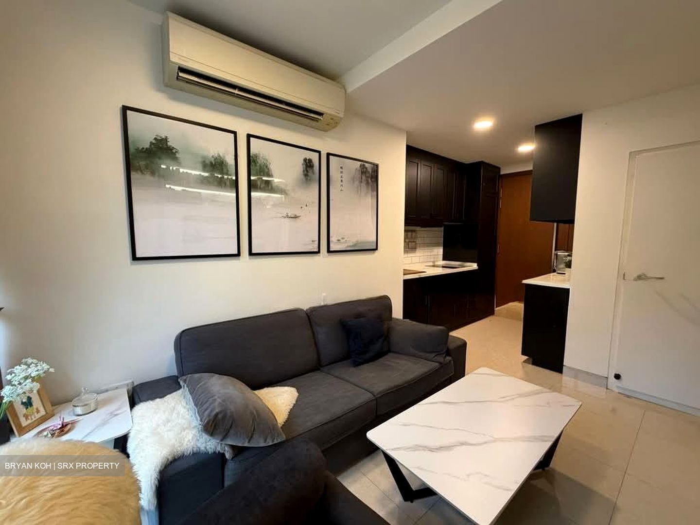 Centra Residence (D14), Apartment #569743751